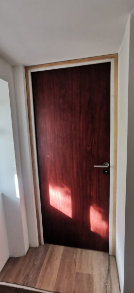 Porte paliére à FRÉJUS